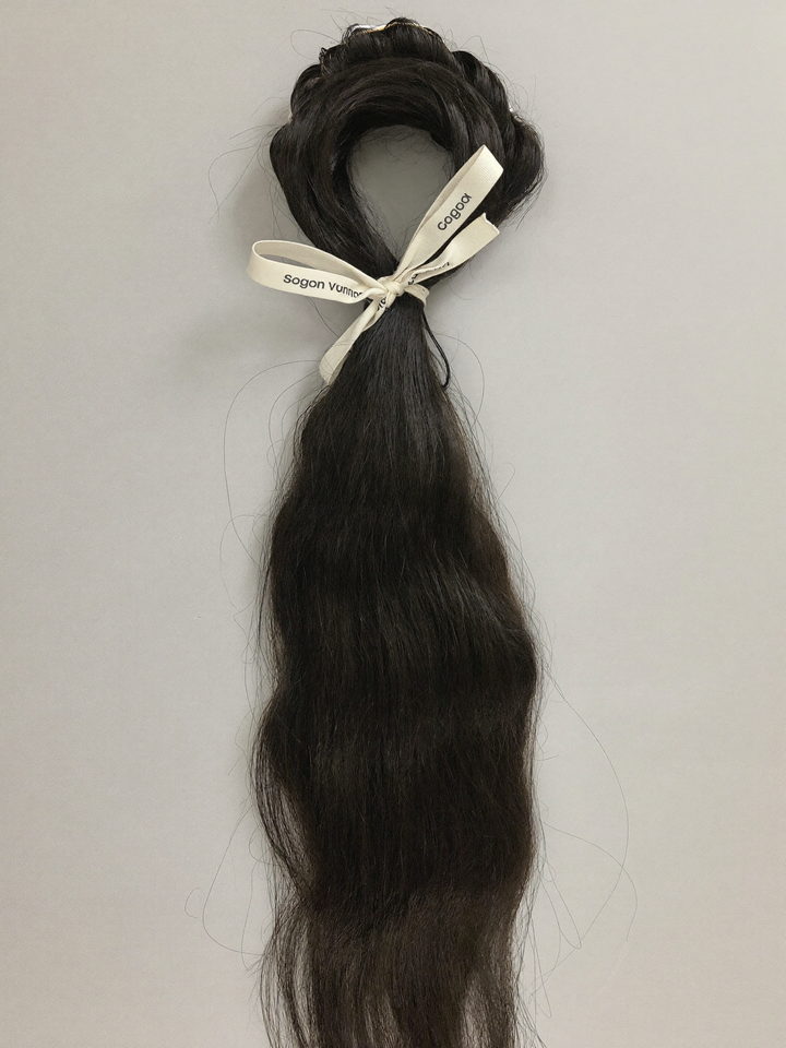 Straight bundle, 22 inch, tied with ribbon